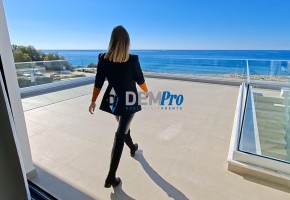 Seafront Villa in Chloraka - Paphos